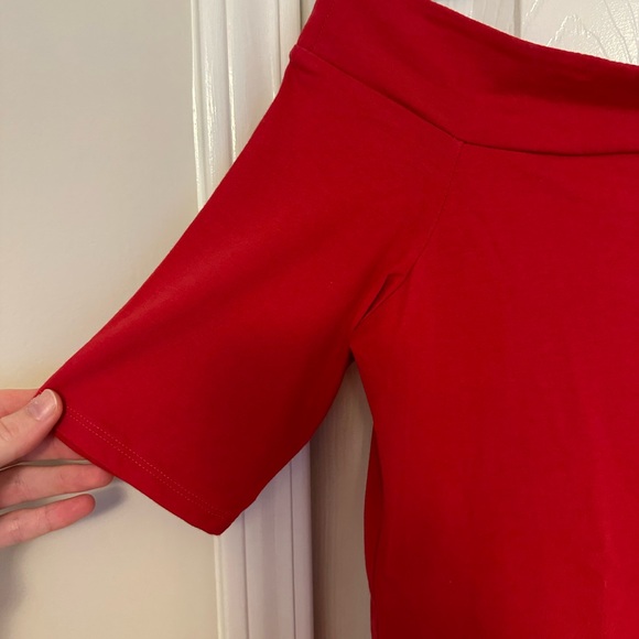 Red Off-Shoulder Top Loft - Picture 2 of 7